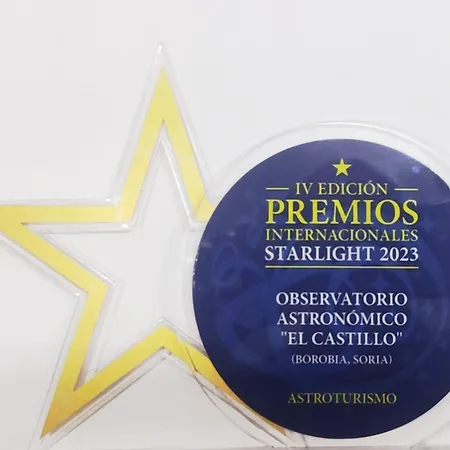 Luna De Nyaraló